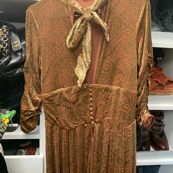 Unique vintage overcoat coat duster gold color velvet dress - Picture 3 of 7